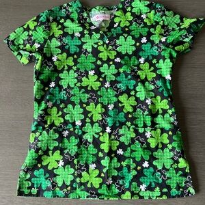 White Cross Shamrock Print Tee - Green and Black